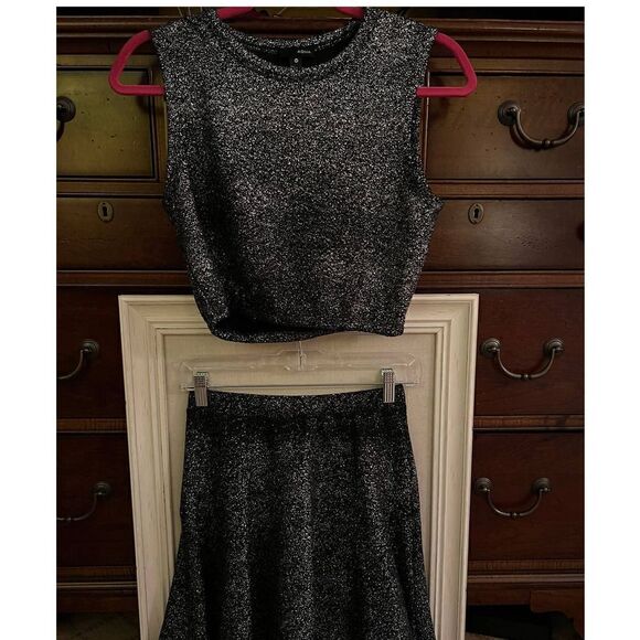 Design Lab black glitter elastic waist flowy skirt NWOT M - Picture 3 of 10